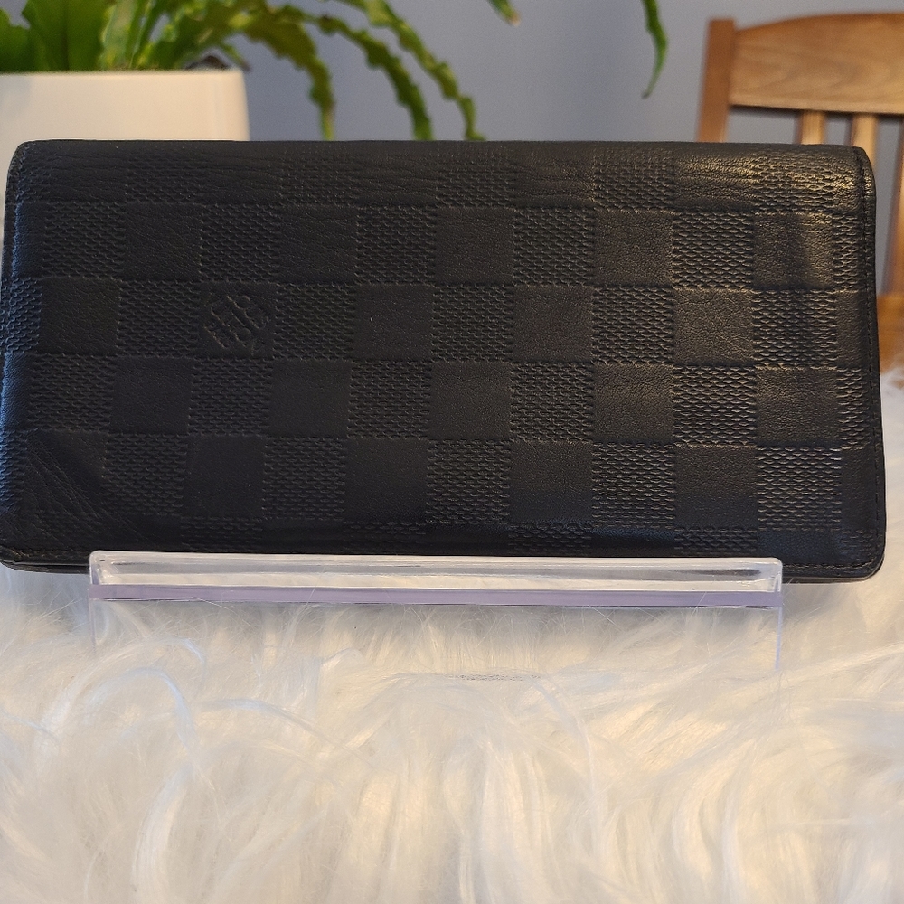 LOUIS VUITTON Damier Portefeuille Brazza Infini Long Soft Leather Wallet…